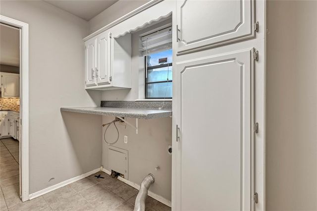 6016 Harwich Manor Street, Oklahoma City, OK 73132