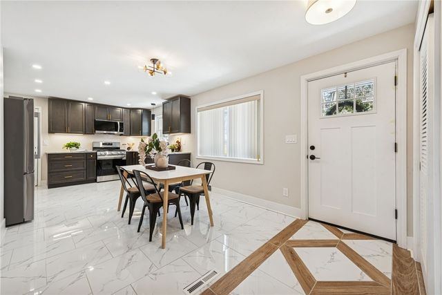 490 Old Clairton Rd, Jefferson Hills, PA 15236