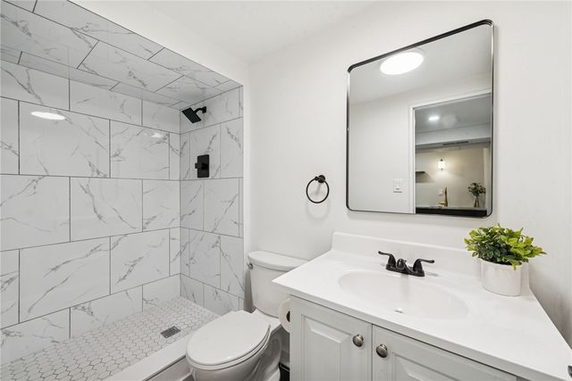 490 Old Clairton Rd, Jefferson Hills, PA 15236