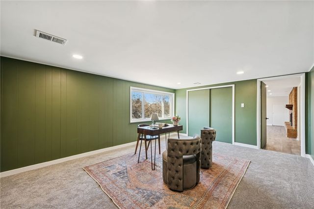 490 Old Clairton Rd, Jefferson Hills, PA 15236