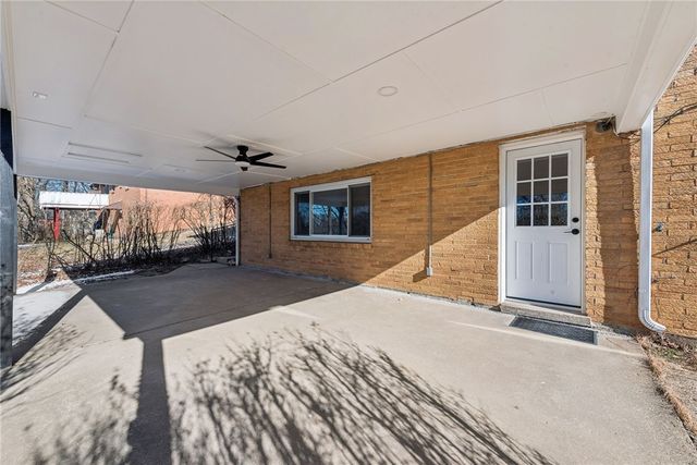 490 Old Clairton Rd, Jefferson Hills, PA 15236