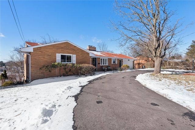 490 Old Clairton Rd, Jefferson Hills, PA 15236