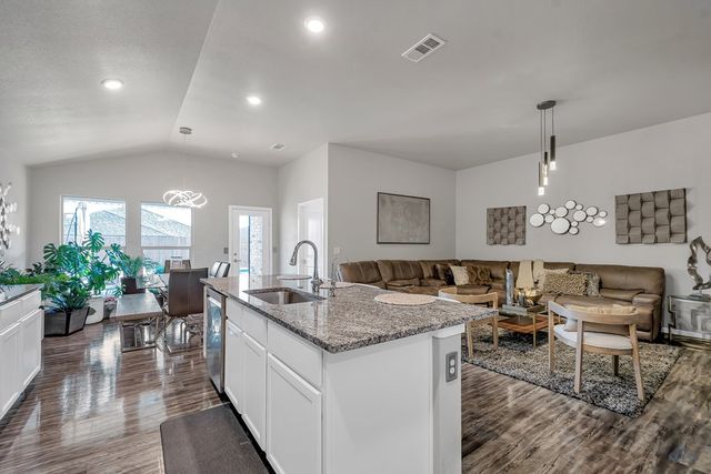 2704 Southwest St, Midland, TX 79705