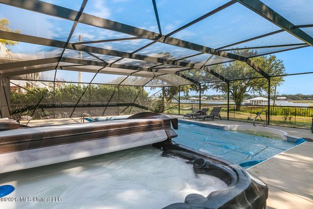 248 Lovers Lane, Ocean Springs, LA 39564