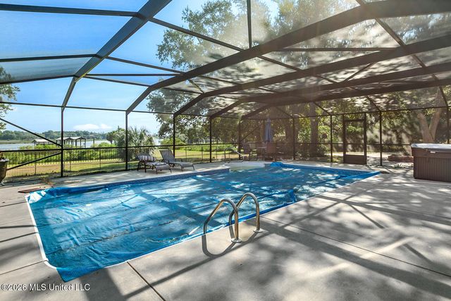 248 Lovers Lane, Ocean Springs, LA 39564