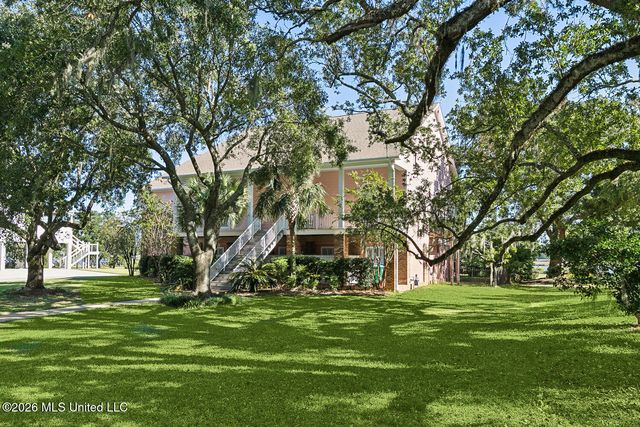 248 Lovers Lane, Ocean Springs, LA 39564