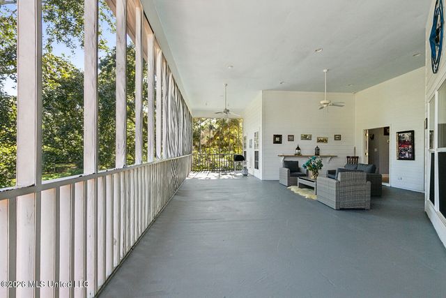 248 Lovers Lane, Ocean Springs, LA 39564