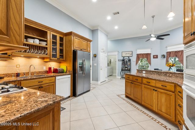 248 Lovers Lane, Ocean Springs, LA 39564