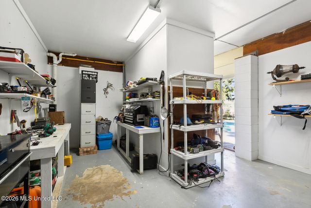 248 Lovers Lane, Ocean Springs, LA 39564