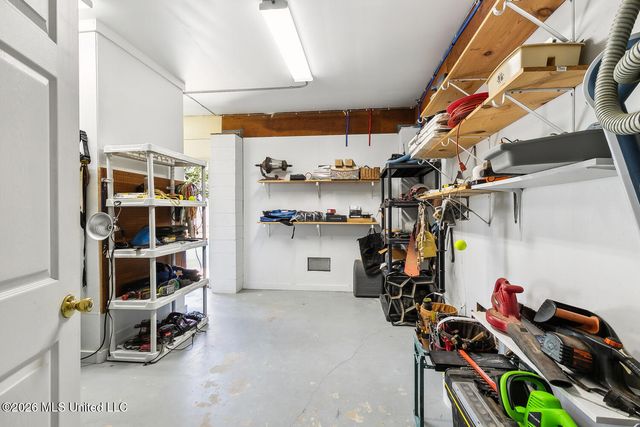 248 Lovers Lane, Ocean Springs, LA 39564