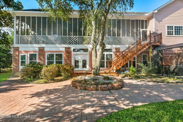 248 Lovers Lane, Ocean Springs, LA 39564