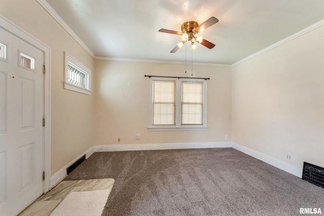 1904 30TH Street, Moline, IL 61265