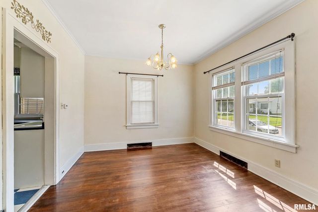 1904 30TH Street, Moline, IL 61265