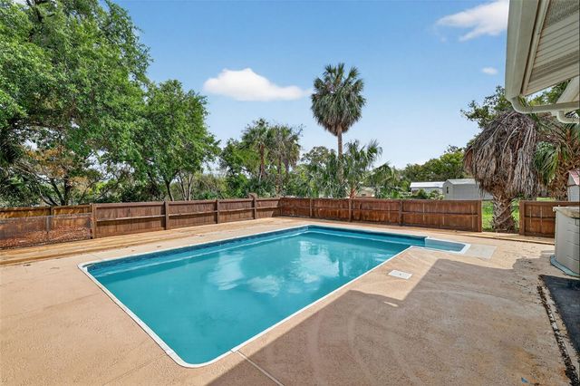 405 TROPIC CIRCLE, Fruitland Park, FL 34731