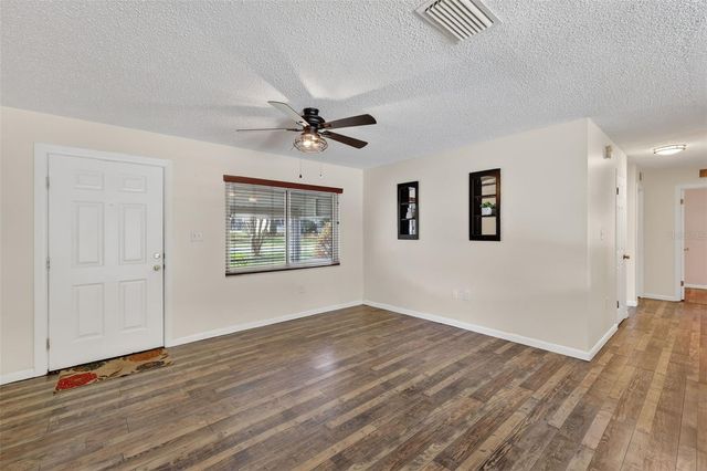 405 TROPIC CIRCLE, Fruitland Park, FL 34731