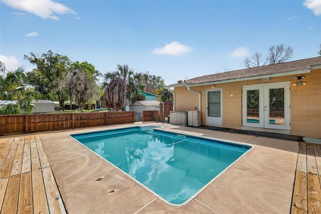 405 TROPIC CIRCLE, Fruitland Park, FL 34731