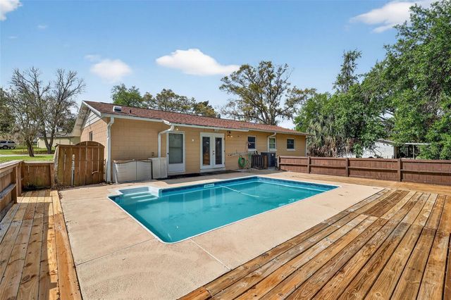 405 TROPIC CIRCLE, Fruitland Park, FL 34731