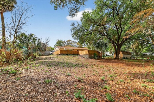 405 TROPIC CIRCLE, Fruitland Park, FL 34731