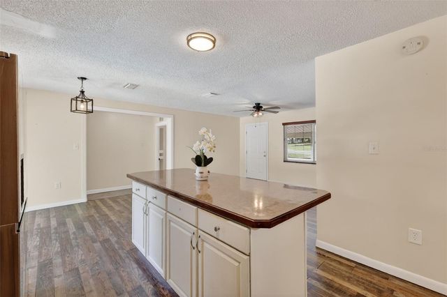 405 TROPIC CIRCLE, Fruitland Park, FL 34731