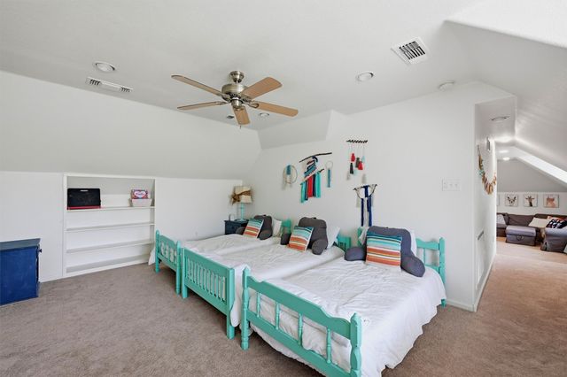 102 Mohawk Cove, Lake Kiowa, TX 76240