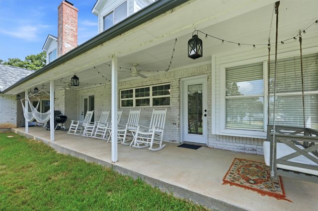 102 Mohawk Cove, Lake Kiowa, TX 76240