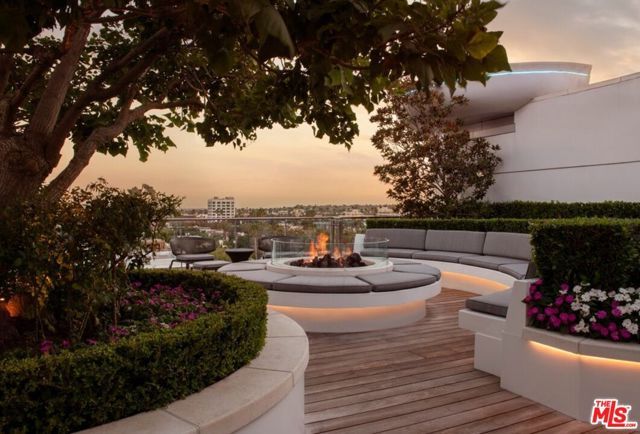 8500 Burton Way 710, Los Angeles, CA 90048