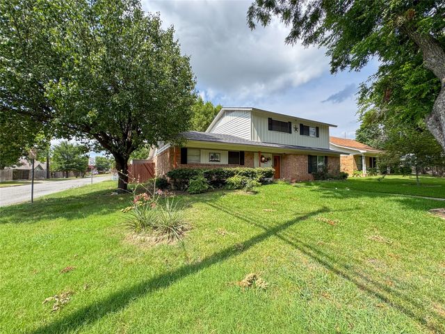 1213 Idlewood Drive, Sherman, TX 75092