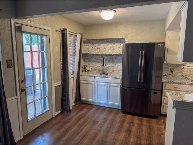 1213 Idlewood Drive, Sherman, TX 75092