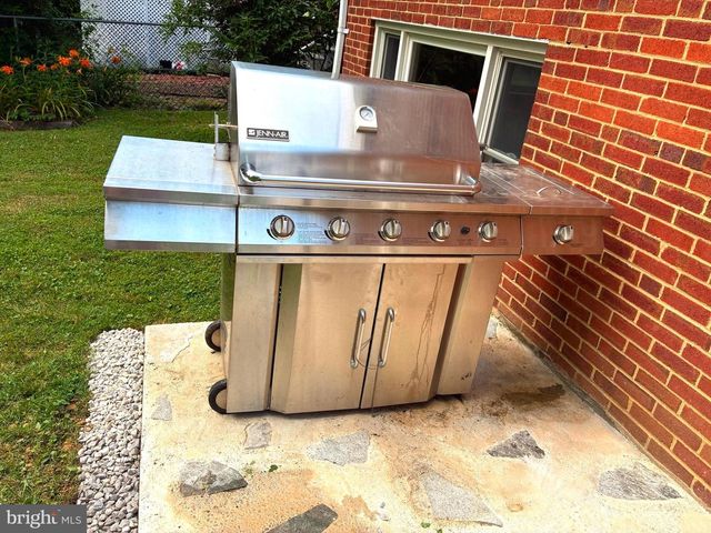 4122 BERRITT ST, Fairfax, VA 22030