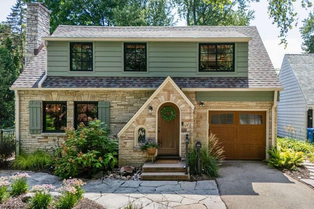321 Kensington Drive, Madison, WI 53704