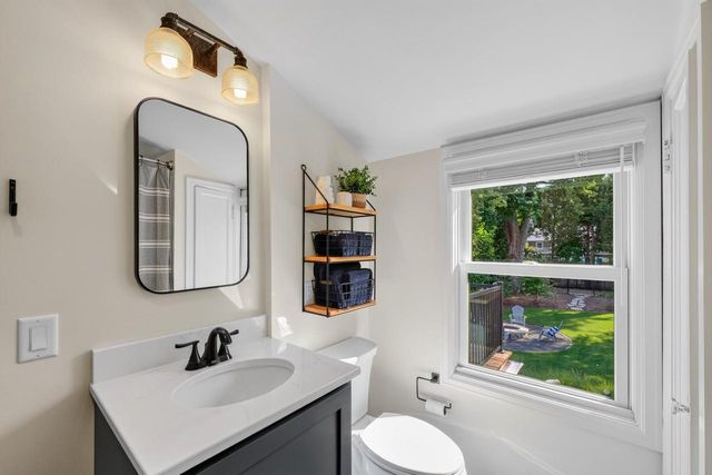 321 Kensington Drive, Madison, WI 53704