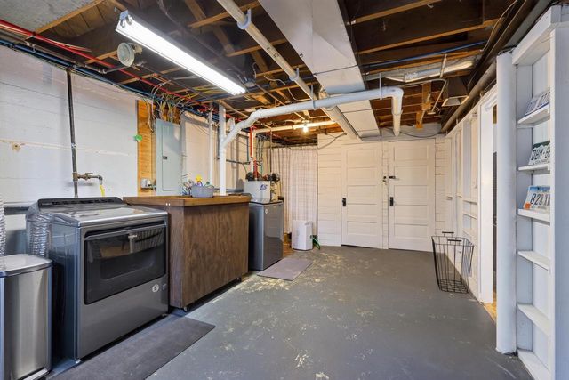 321 Kensington Drive, Madison, WI 53704