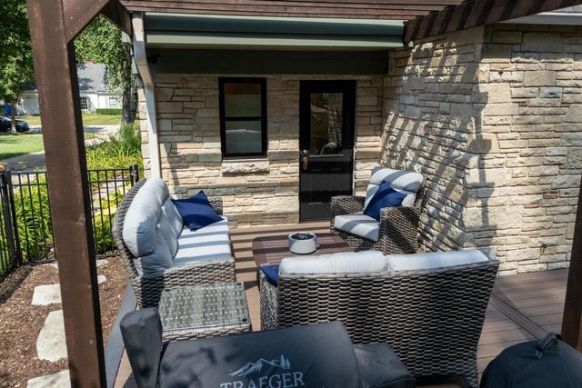 321 Kensington Drive, Madison, WI 53704
