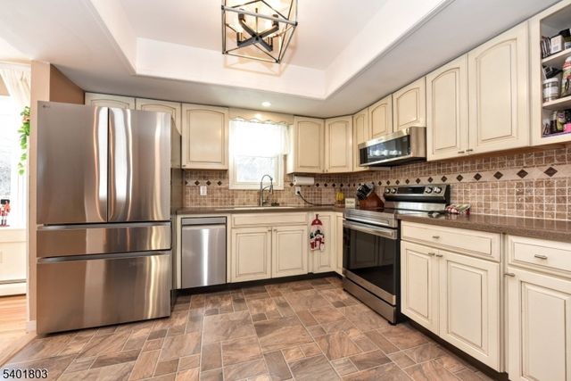 76 County Road 521, Hampton Twp., NJ 07860