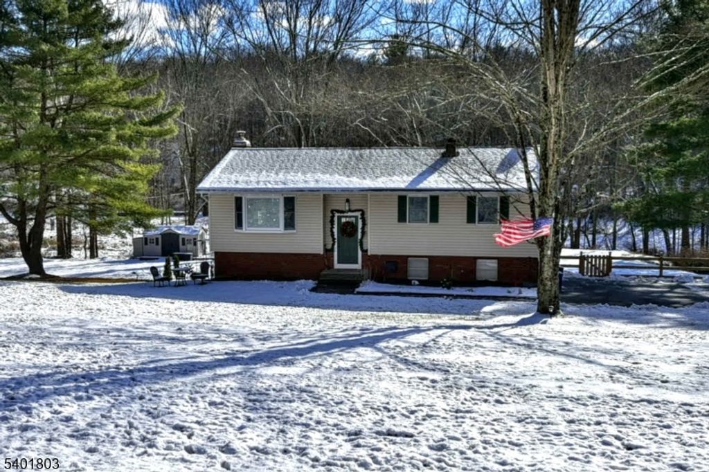 76 County Road 521, Hampton Twp., NJ 07860