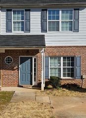 325 Brookview Drive, Riverdale, GA 30274