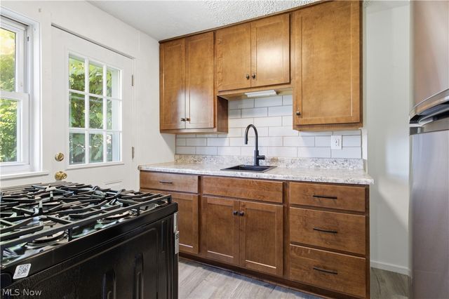 1464 E 248th Street, Euclid, OH 44117