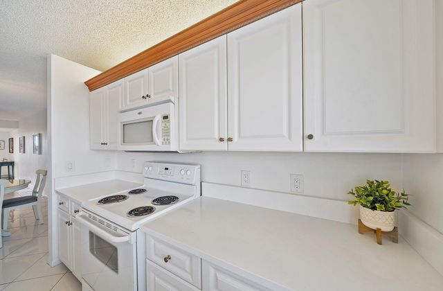 353 S Us Highway 1 E408, Jupiter, FL 33477