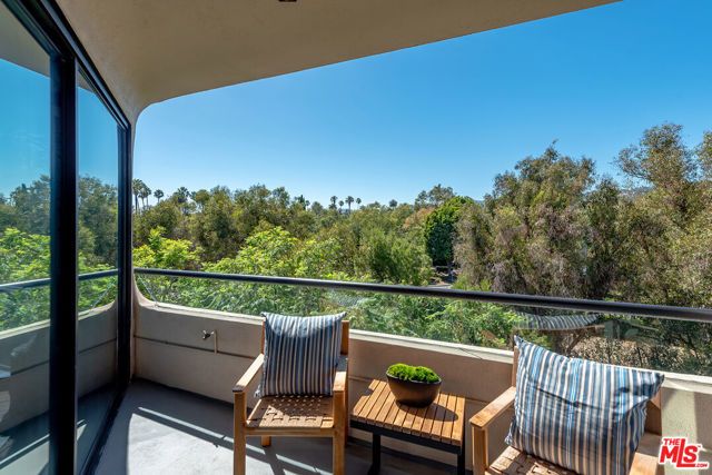 450 N Maple Drive 501, Beverly Hills, CA 90210