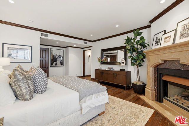450 N Maple Drive 501, Beverly Hills, CA 90210