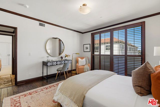 450 N Maple Drive 501, Beverly Hills, CA 90210