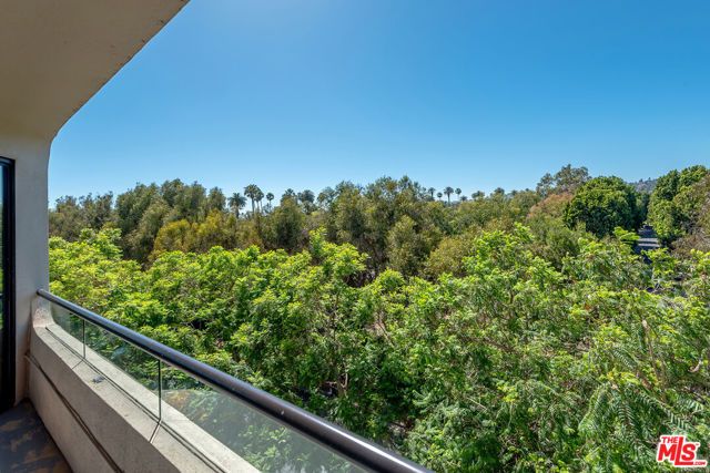 450 N Maple Drive 501, Beverly Hills, CA 90210