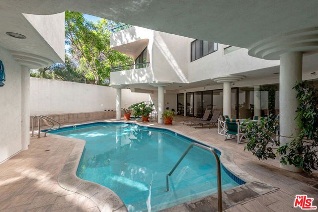 450 N Maple Drive 501, Beverly Hills, CA 90210