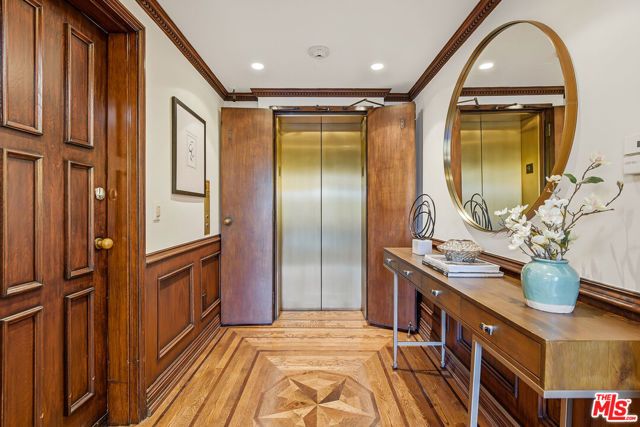 450 N Maple Drive 501, Beverly Hills, CA 90210