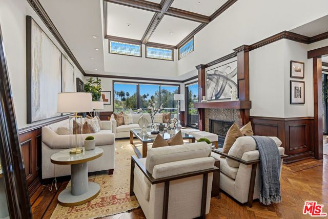 450 N Maple Drive 501, Beverly Hills, CA 90210