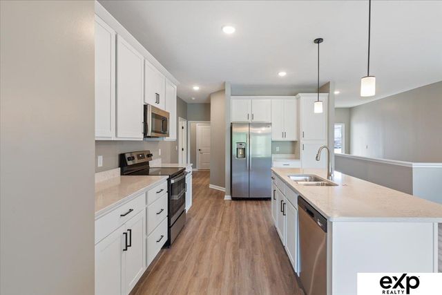 8218 S 178th Street, Omaha, NE 68136