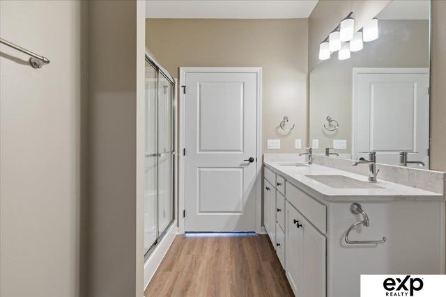 8218 S 178th Street, Omaha, NE 68136