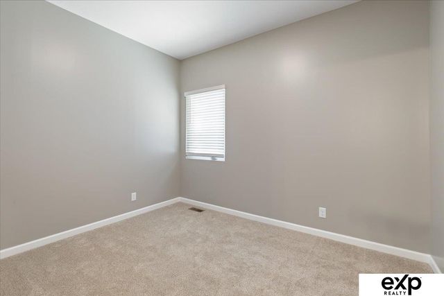 8218 S 178th Street, Omaha, NE 68136