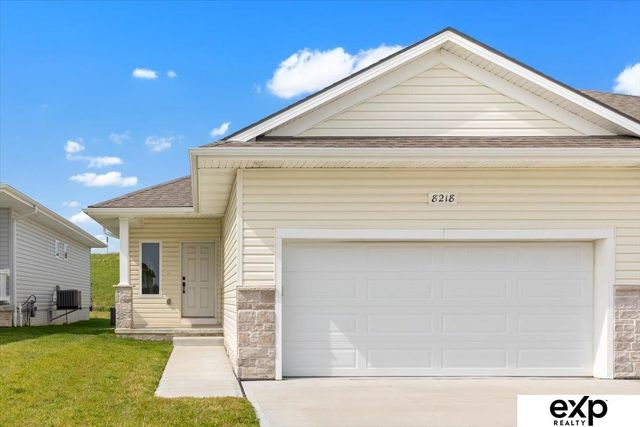 8218 S 178th Street, Omaha, NE 68136