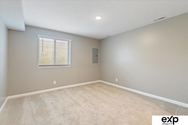 8218 S 178th Street, Omaha, NE 68136